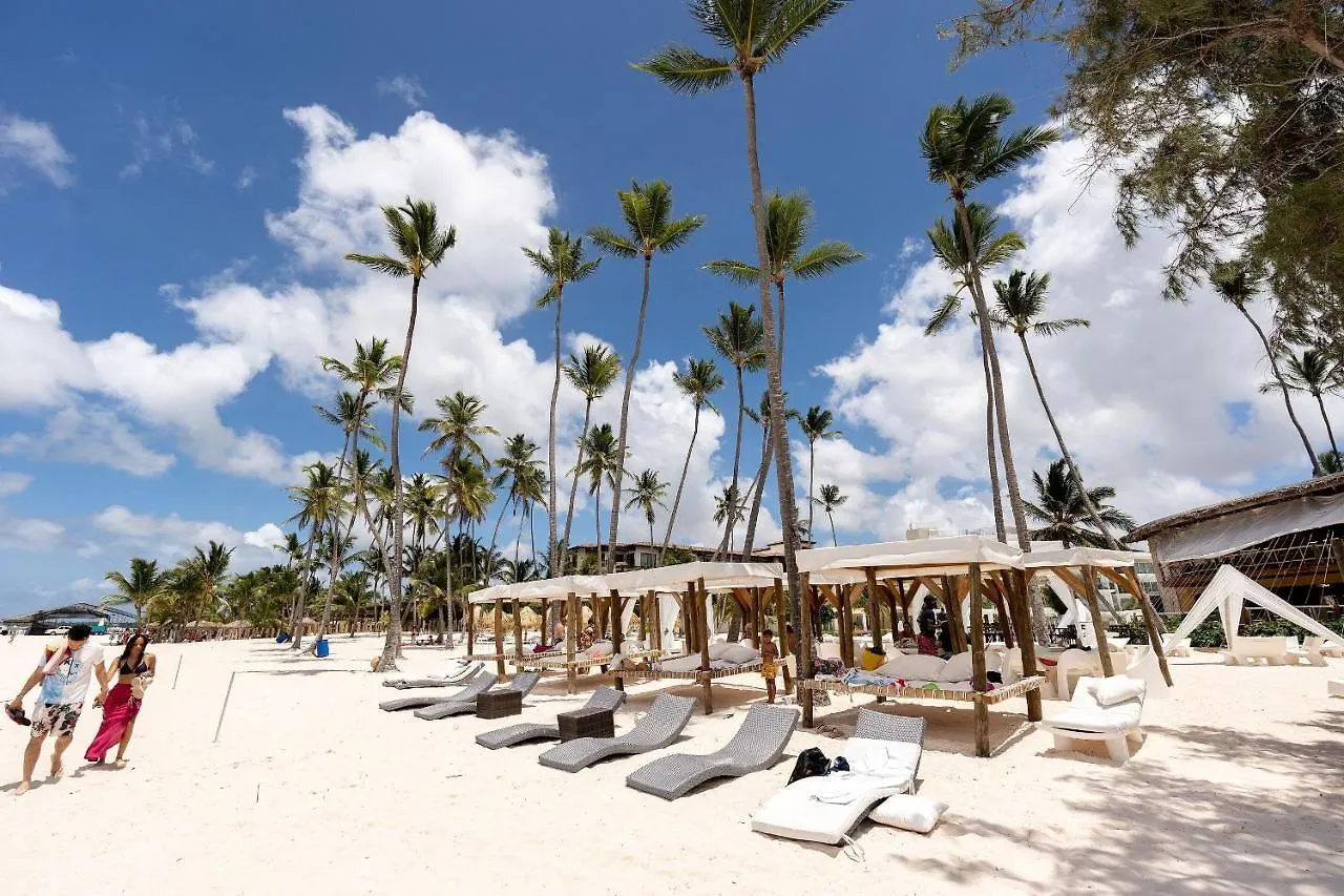 פונטה קאנה Charming 2Bdr Pool View Walking To Bavaro Beach דירה